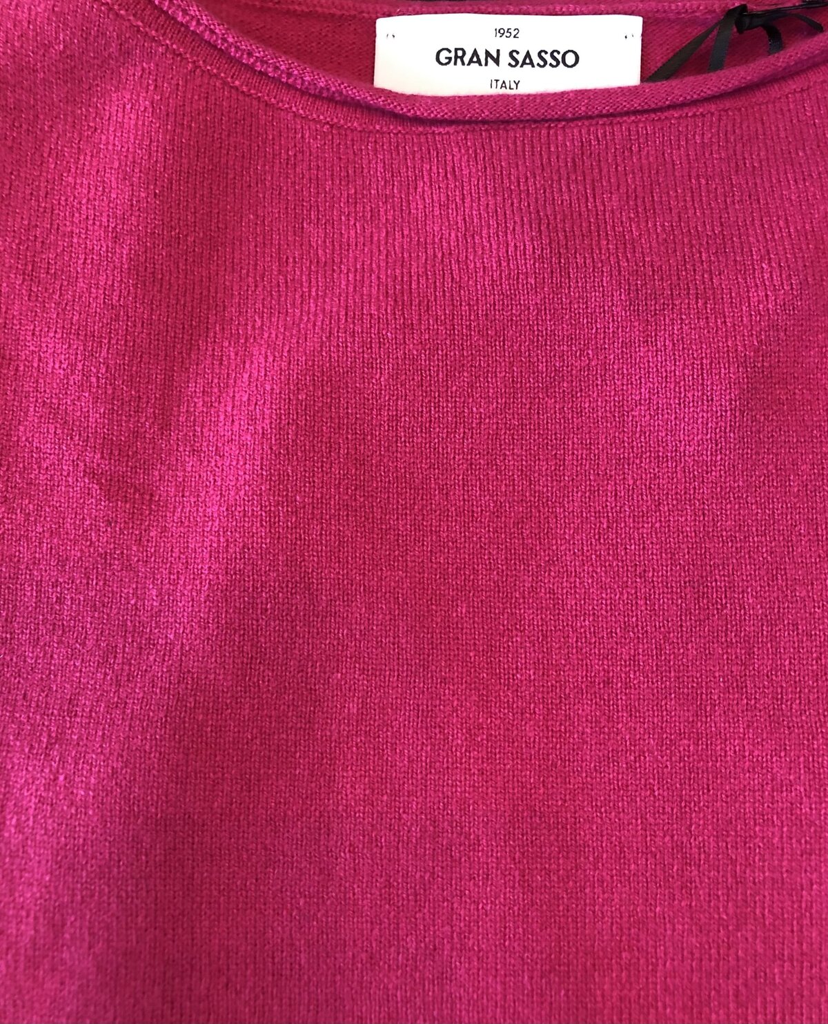 Gran Sasso pink knit sweater showcasing high-quality Italian craftsmanship, luxurious texture, and elegant design, perfect for sophisticated winter and fall fashion styles.