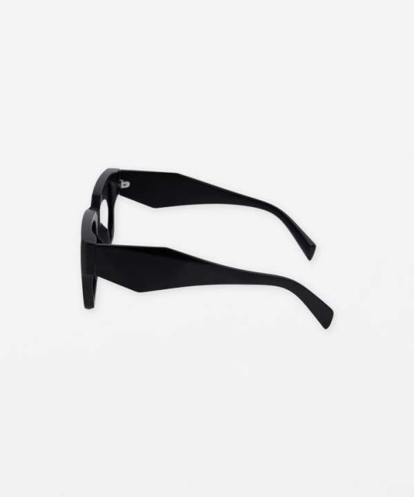 Katyamaker black sunglasses, modern fashion eyewear for women and men, stylish and trendy accessory, high-quality acetate frames, minimalist design for everyday wear, bold and versatile sunglasses, chic sun protection eyewear, stylish accessory for outdoor activities, contemporary eyewear collection, luxury fashion sunglasses, visual comfort and UV protection, lightweight and durable sunglasses, statement sunglasses for fashion-forward individuals.