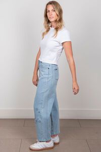 Alternative view of Flower Jean